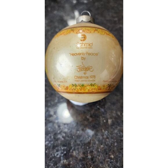 Vintage 1978 Schmid Heavenly Peace Christmas Ball Ferrandiz Ornament - Picture 6 of 7